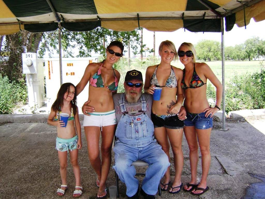 Enlarge picture